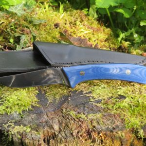 Coltello SKINNER con manico in micarta blu