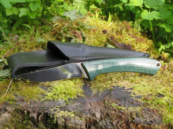 Coltello SKINNER con manico in micarta yuta verde