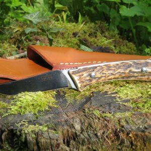 Coltello SKINNER con manico in cervo