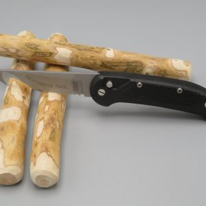 Coltello RESCUE con manico colore nero senza rompivetro/skull crasher