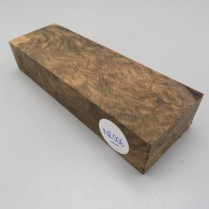Quadrotto in legno Noce radicato 120x38x23 mm.