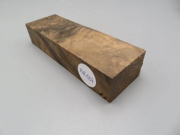 Quadrotto in legno Noce radicato 120x38x23 mm.