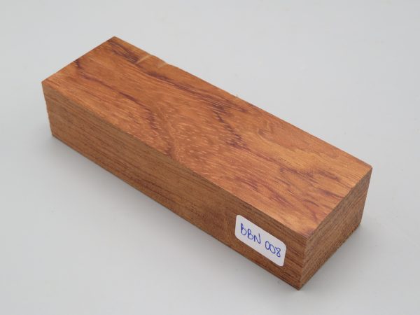 Quadrotto in legno Bubinga 120x38x23 mm.