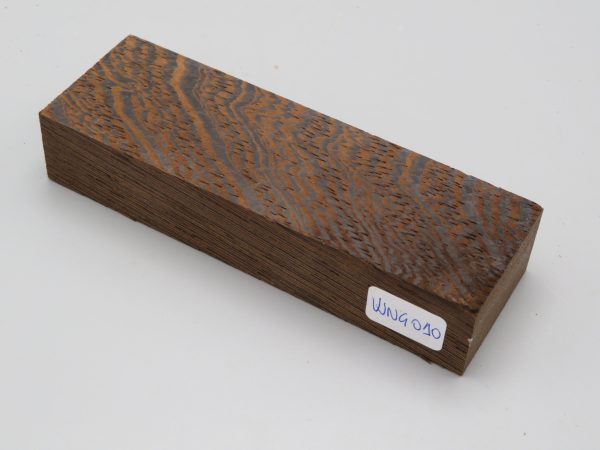 Quadrotto in legno Wengè 120x38x23 mm.