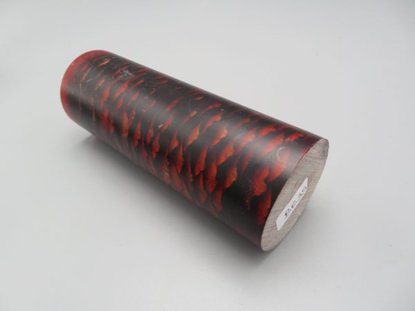 Blocchetto di resina e pigna 125x45 mm.
