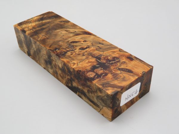 Blocchetto in radica di noce stabilizzata 125x42x26 mm.