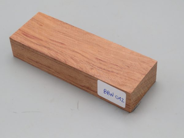 Quadrotto in legno Bubinga 120x38x23 mm.