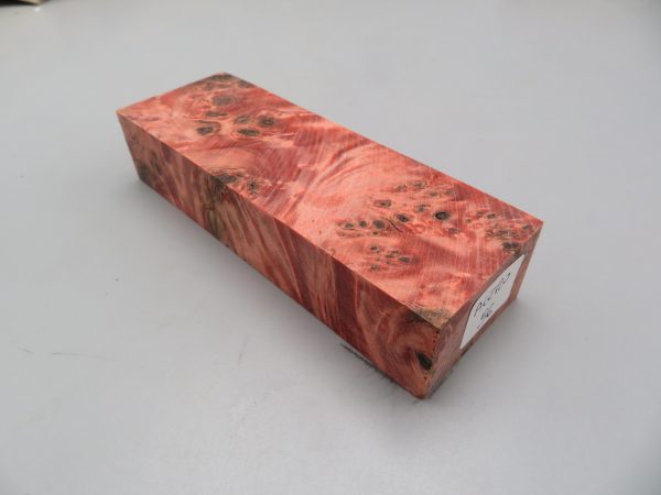 Blocchetto in radica di acero stabilizzato 125x42x26 mm.