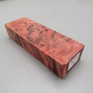 Blocchetto in radica di acero stabilizzato 125x42x26 mm.