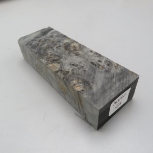 Blocchetto in radica di acero stabilizzato 125x42x26 mm.