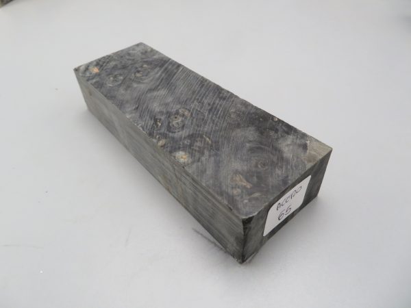 Blocchetto in radica di acero stabilizzato 125x42x26 mm.
