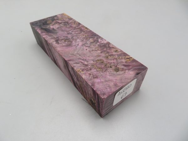 Blocchetto in radica di acero stabilizzato 125x42x26 mm.