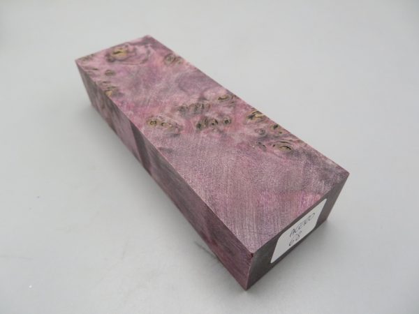 Blocchetto in radica di acero stabilizzato 125x42x26 mm.