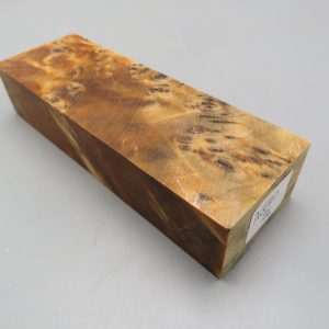 Blocchetto in radica di acero stabilizzato 125x42x26 mm.