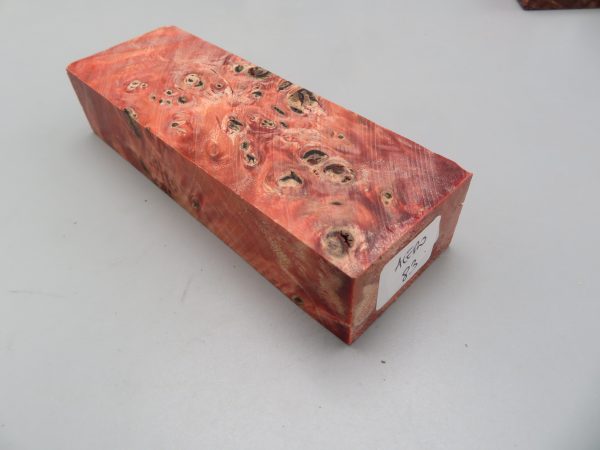 Blocchetto in radica di acero stabilizzato 125x42x26 mm.