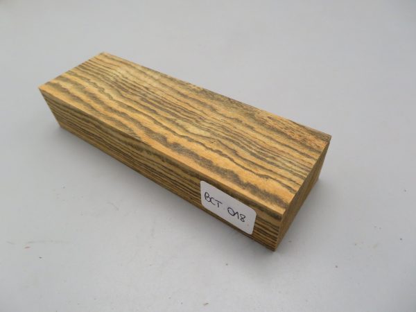 Quadrotto in legno Bocote 120x38x23 mm.