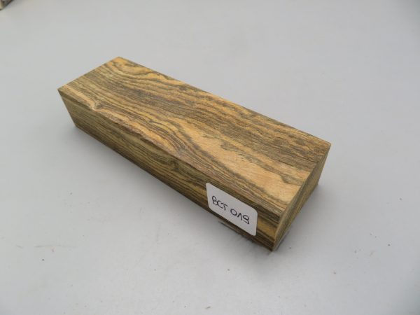Quadrotto in legno Bocote 120x38x23 mm.