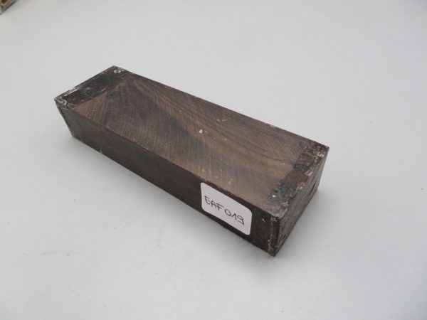 Quadrotto in legno Ebano Africa 120x38x23 mm.