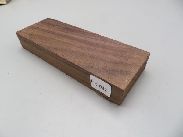 Quadrotto in legno Palissandro India 150x50x24 mm.