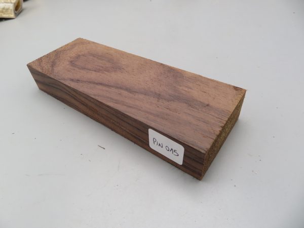 Quadrotto in legno Palissandro India 150x50x24 mm.