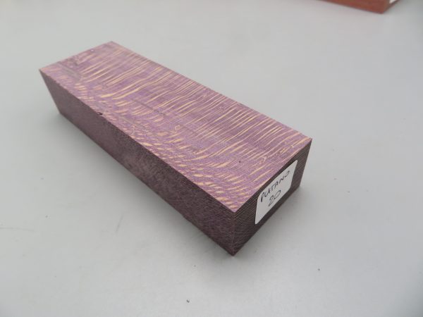 Blocchetto in platano stabilizzato 125x42x26 mm.