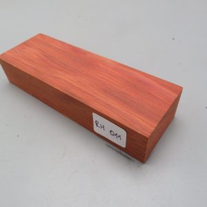 Quadrotto in legno Redheart 120x38x23 mm.