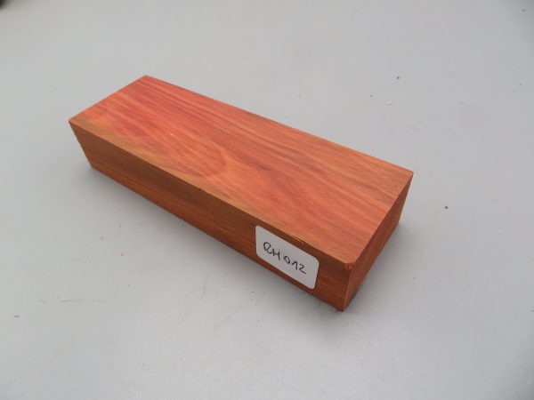 Quadrotto in legno Redheart 120x38x23 mm.