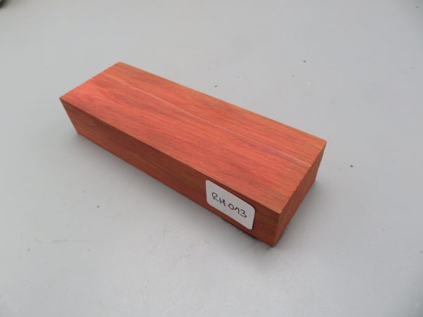 Quadrotto in legno Redheart 120x38x23 mm.