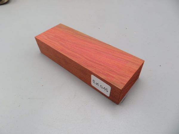 Quadrotto in legno Redheart 120x38x23 mm.