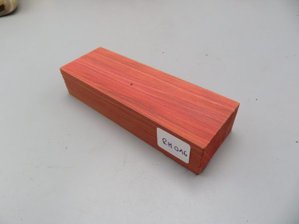 Quadrotto in legno Redheart 120x38x23 mm.