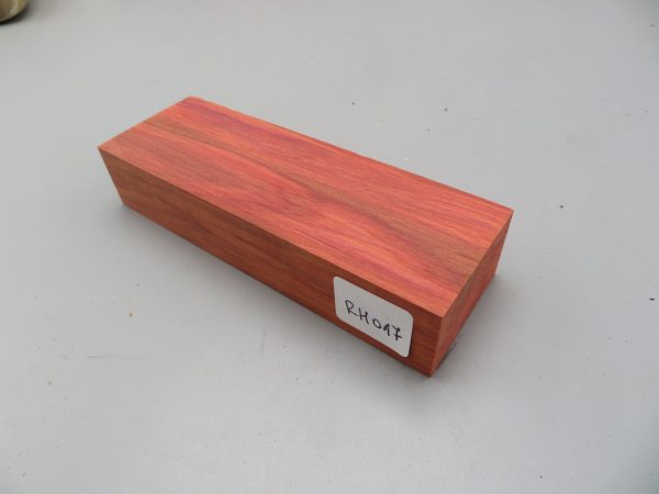 Quadrotto in legno Redheart 120x38x23 mm.