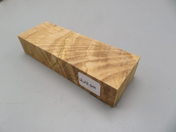 Quadrotto in legno Ulivo radicato 120x38x23 mm.