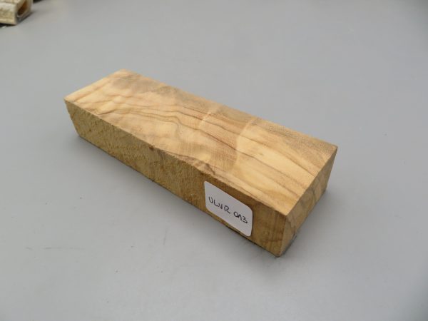 Quadrotto in legno Ulivo radicato 120x38x23 mm.