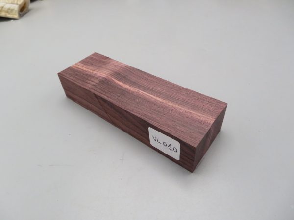 Quadrotto in legno Violetta 120x38x23 mm.