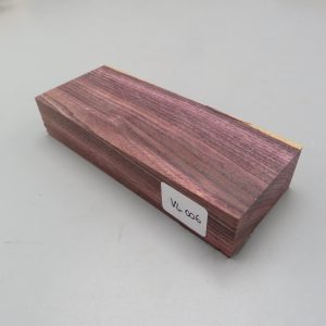 Quadrotto in legno Violetta 120x38x23 mm.