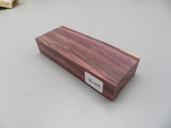Quadrotto in legno Violetta 120x38x23 mm.